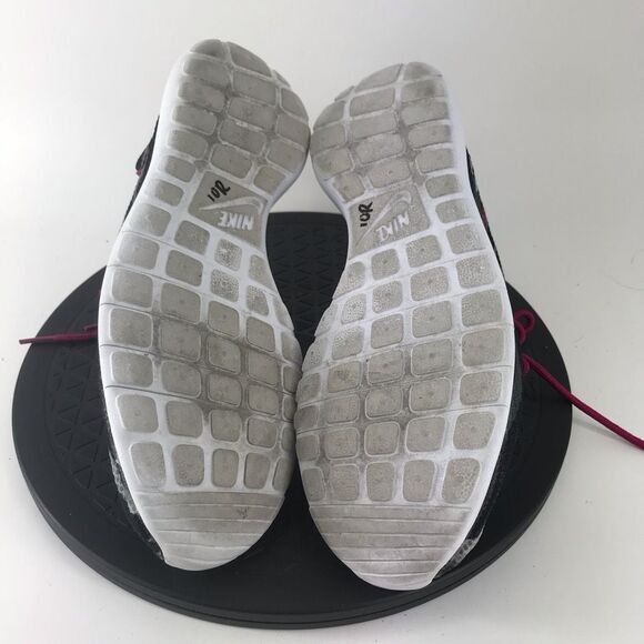 Nike Roshe Run Light Weight Running Shoes Pink 705486-001 Women’s Size 8.5 (7Y) - Picture 9 of 11